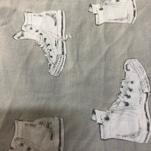 Queenwest Pillow cases Rugged shoes - Picture 2 of 8